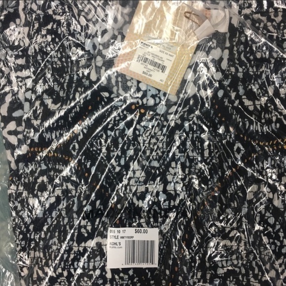 A:glow Maternity smocked midi dress NWT - Picture 2 of 5